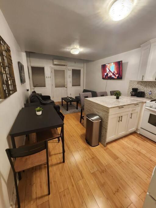 Cosy Modern Home Mins To Nyc! Union City Exterior photo